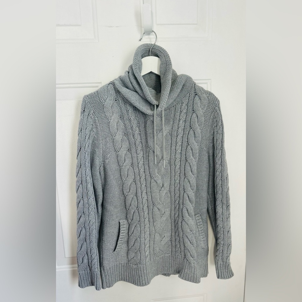 L.L. Bean Women's Pull Over Sweater - Size small